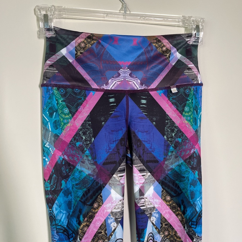 Colorful Patterned Leggings - Picture 2 of 5